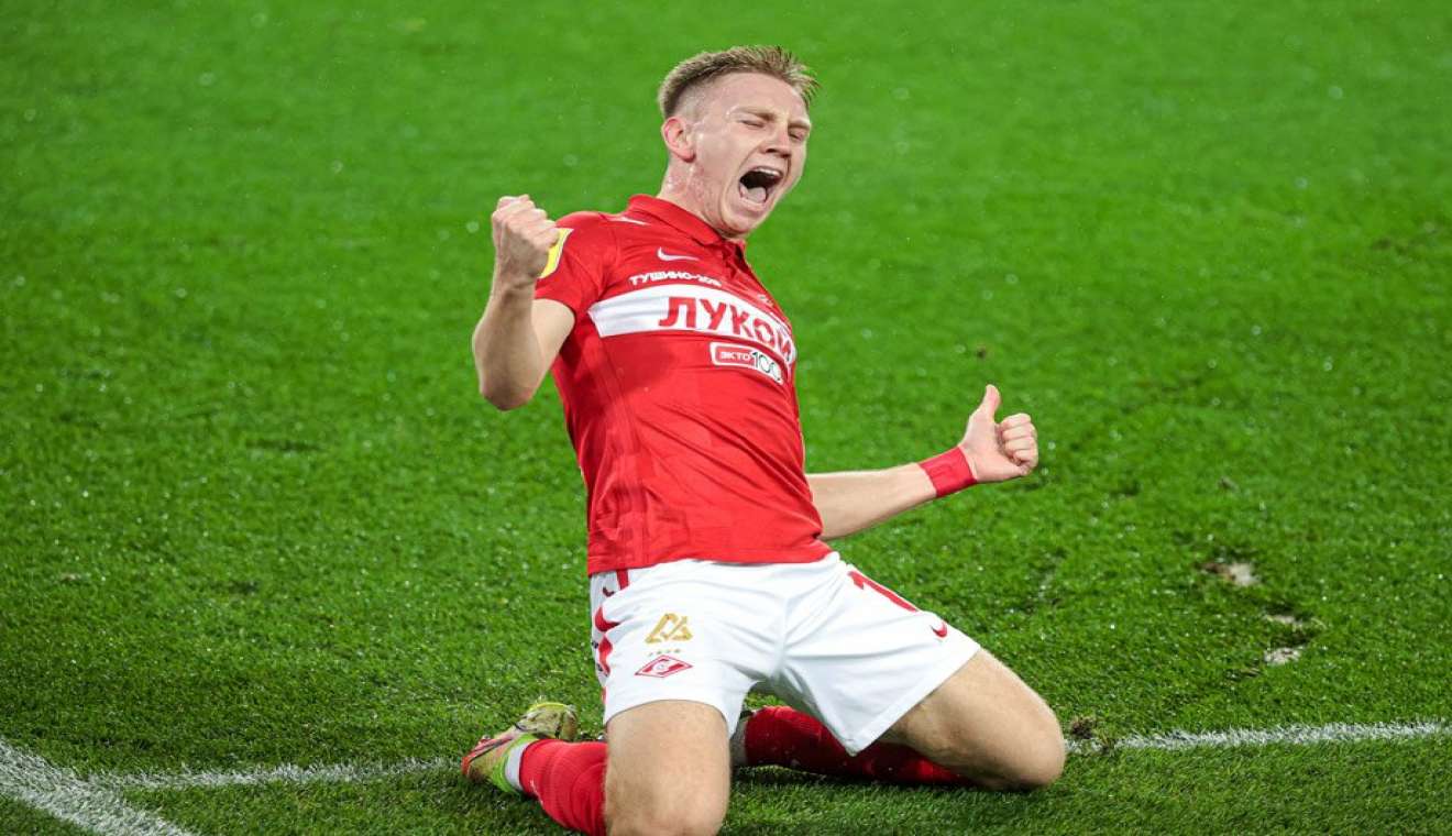 Полузащитник «Спартака» Умяров дебютировал в сборной России